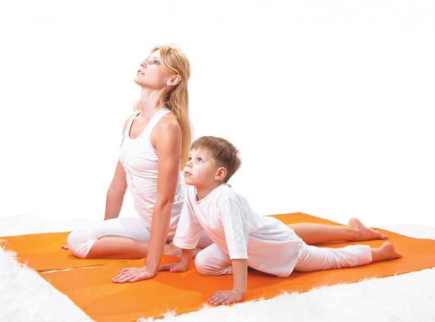 Mom-child-yoga-kid-101